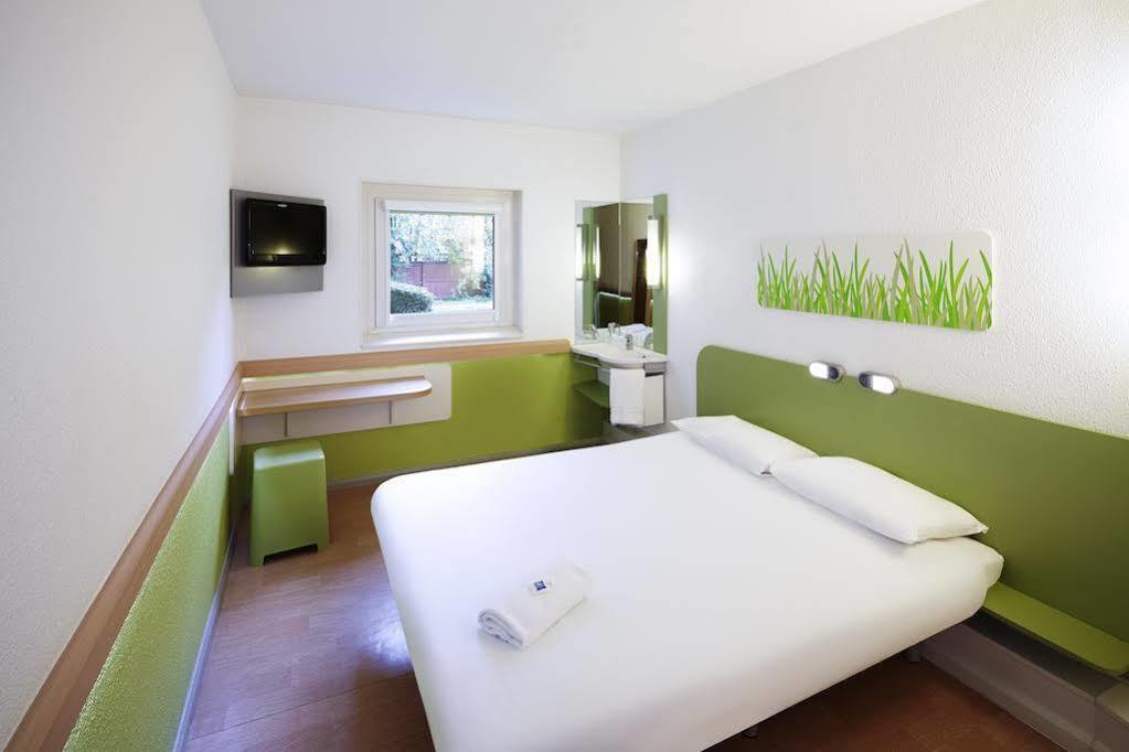 Ibis Budget Koeln Messe Exterior photo